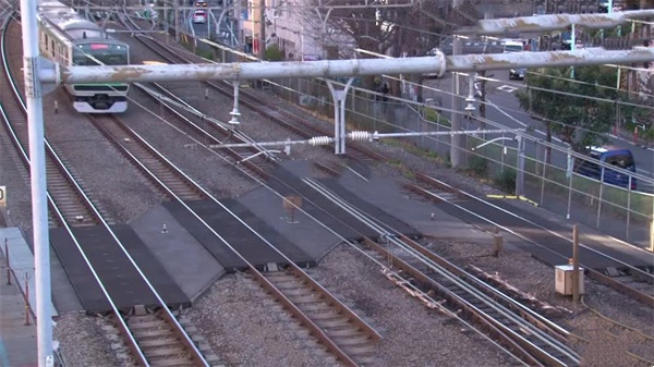 单依纯の性感女上司！办公室主动骑乘勾引下属，湿身呻吟诱惑